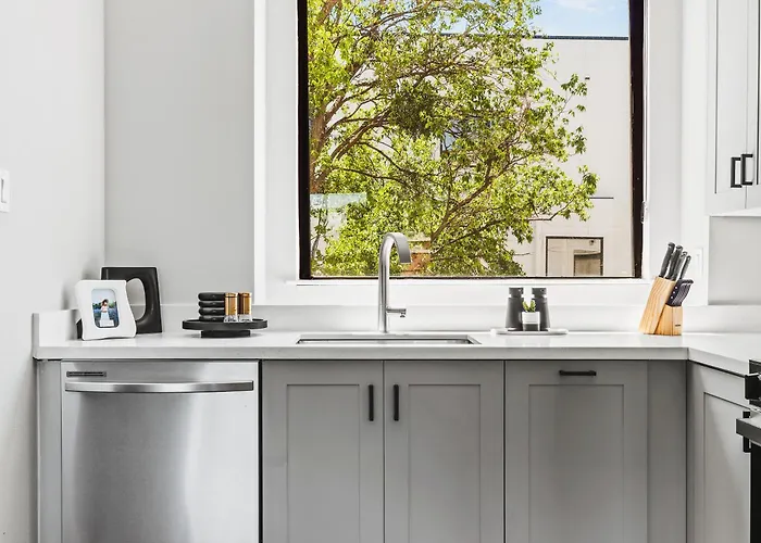 Holiday home Flawless New Modern Magnolia Townhome Fort Worth