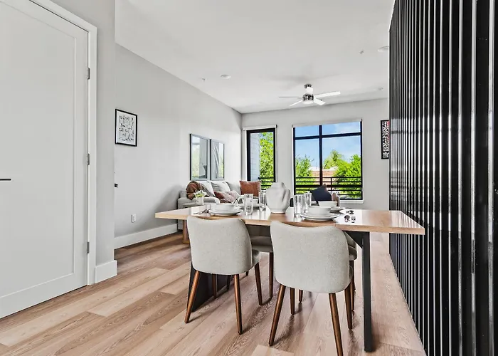 Holiday home Flawless New Modern Magnolia Townhome Fort Worth